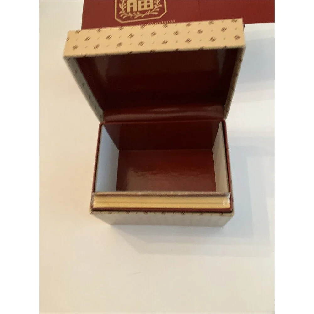 Avon 1982 Vintage Country Christmas Recipe Box With Recipe Cards & Dividers New